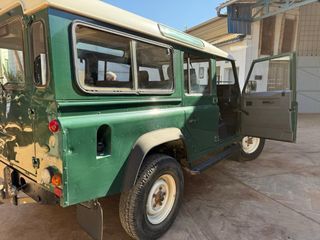 Land Rover Defender 2002