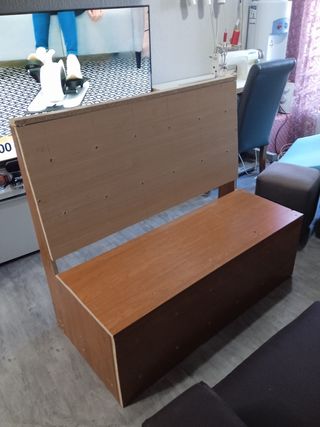 Produciamo e rivestiamo panche 