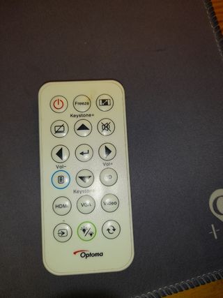 Proyector y sorporte techo