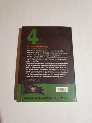 Juli, el mejor defensa: Las Fieras del Fútbol Club 4 (Las Fieras Futbol Club) (Spanish Edition)