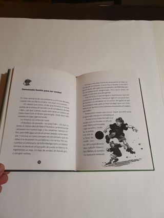 Juli, el mejor defensa: Las Fieras del Fútbol Club 4 (Las Fieras Futbol Club) (Spanish Edition)