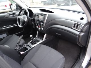 Subaru Forester 2011