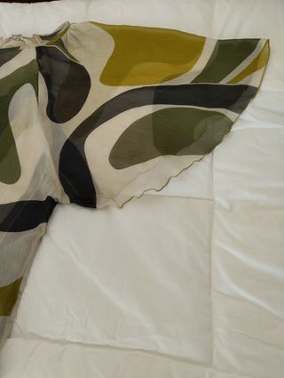 Blusa colorida estradivarius