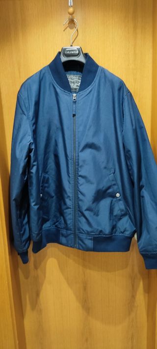 Chaqueta Levis bomber azul nueva L