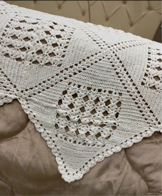 Copriletto matrimoniale bianco cucito a mano