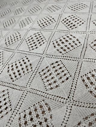 Copriletto matrimoniale bianco cucito a mano