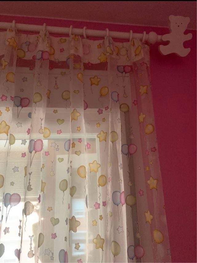 Barra de cortina infantil