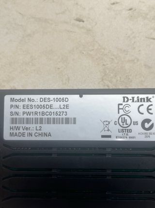 Switch DLink 1005D