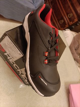 Zapato de seguridad marca Helckel 