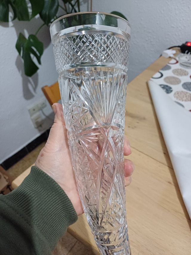 Barattolo in vetro intagliato Cacho