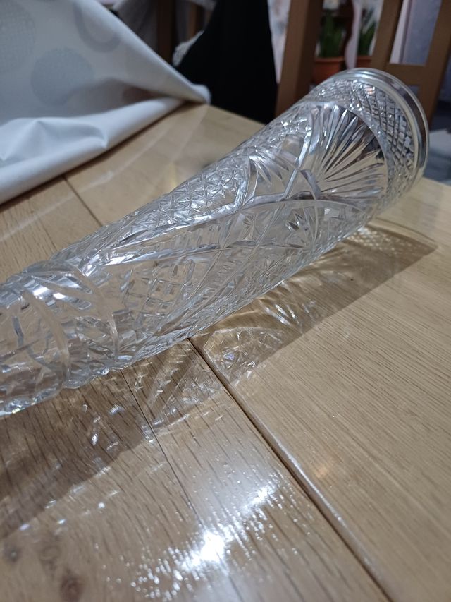 Barattolo in vetro intagliato Cacho