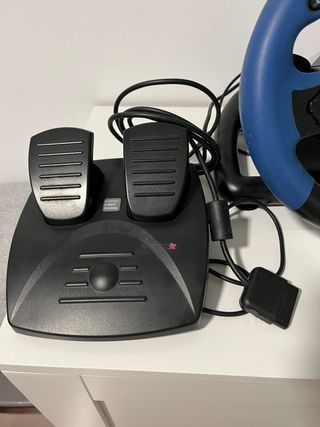 Volante y pedales para playstation 2
