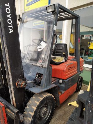Carretilla TOYOTA