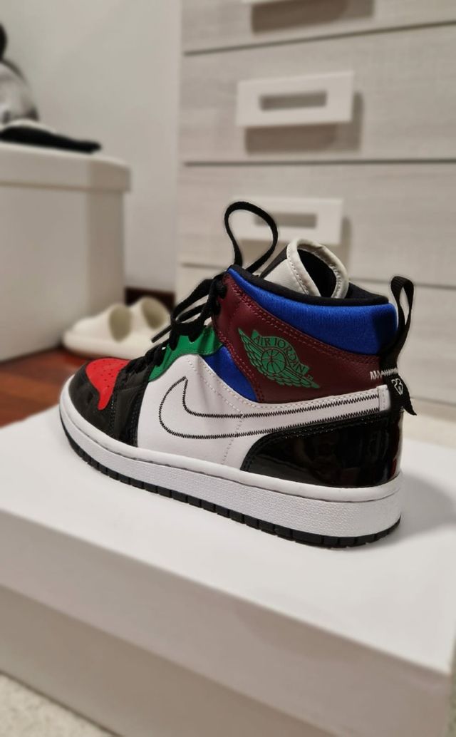 Zapatilla Air Jordan 1 Mid Special editi