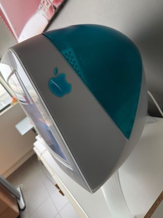 Apple Vintage Studio Display 21”