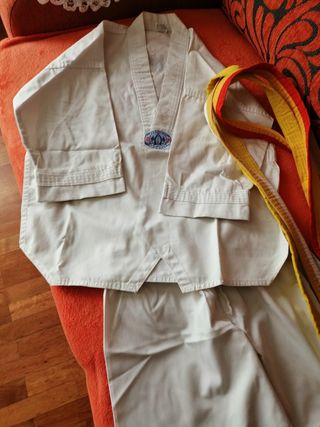 traje taekondo