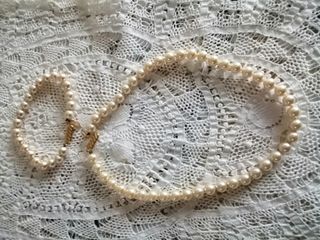 Bisutería collares gargantillas pendientes