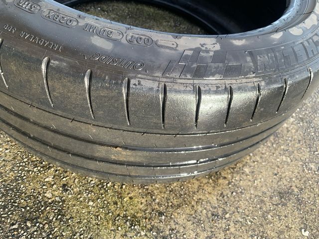 Neumatico michelin 225/45/18