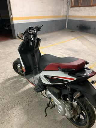 Aprilia SR50 MT motard 50