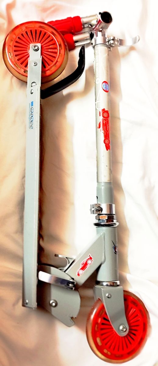 Patinete plegable Cars