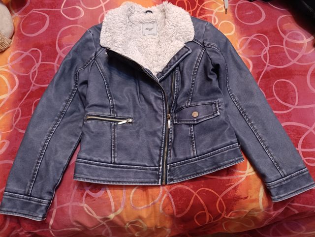 Cazadora Efecto piel y vaquero