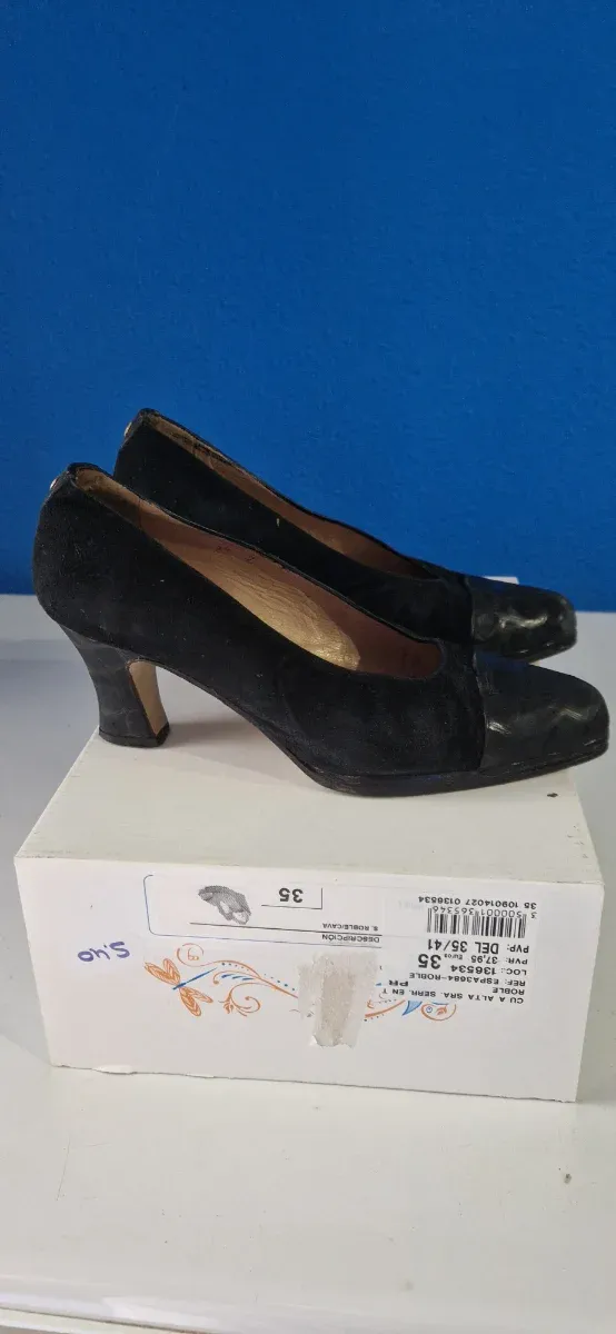 Zapatos salón negro 35
