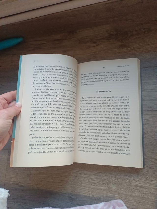 Defectos perfectos. Autora: Chenoa