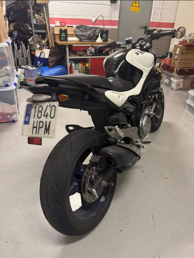 DESPIECE Suzuki Gladius 650 2011