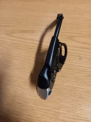 Pulsador suspensión.