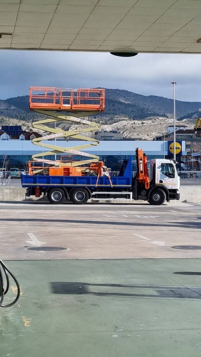Alquiler Plataforma elevadora tijera 18mtrs 4x4