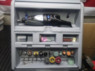 Dremel con accesorios