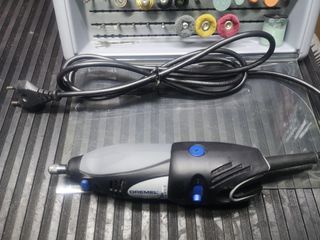 Dremel con accesorios