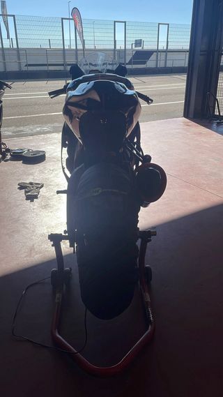 MOTO DE CIRCUITO ZX10 O CAMBIO POR XR 1000