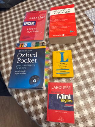 Diccionarios. Ingles sinónimos y antonimos