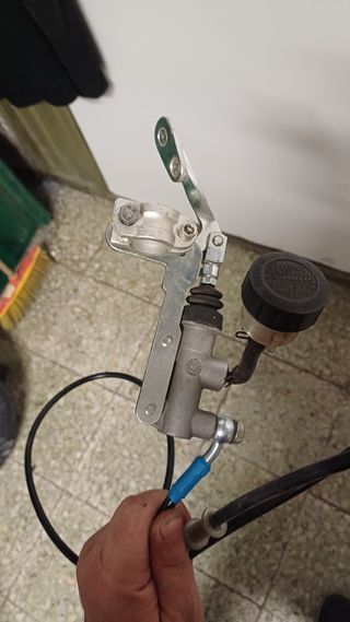 Freno trasero dedo pulgar