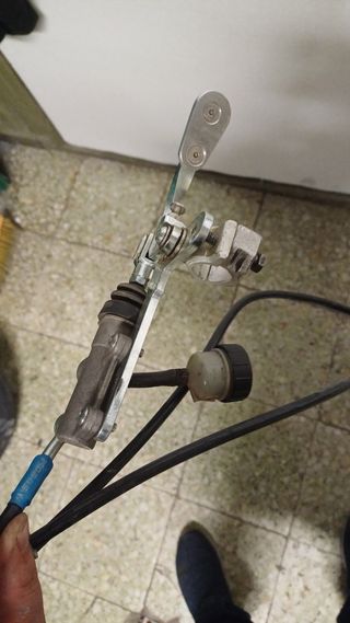 Freno trasero dedo pulgar