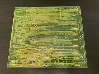 Caja PC AT vintage y placa averiada de 386 DX