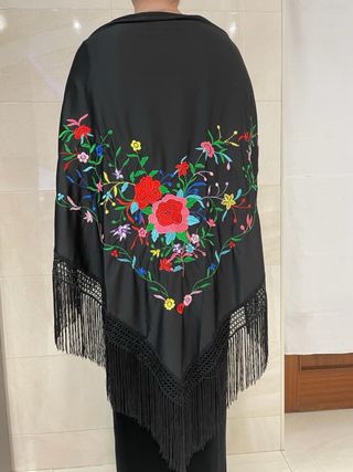 Mantón de manila pico negro multicolor