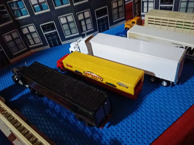 Carrello articolato Majorett.ls 25.eur..