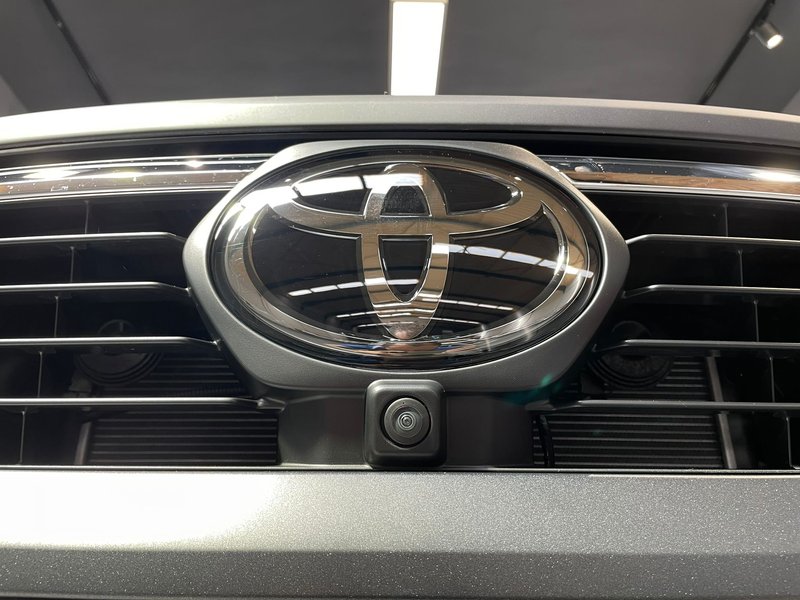 Toyota Hilux 2025, foto 12
