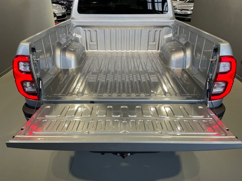 Toyota Hilux 2025, foto 7