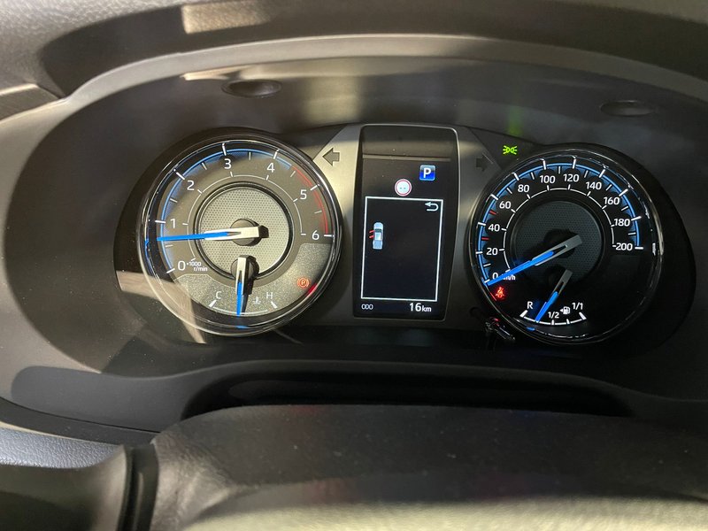 Toyota Hilux 2025, foto 23