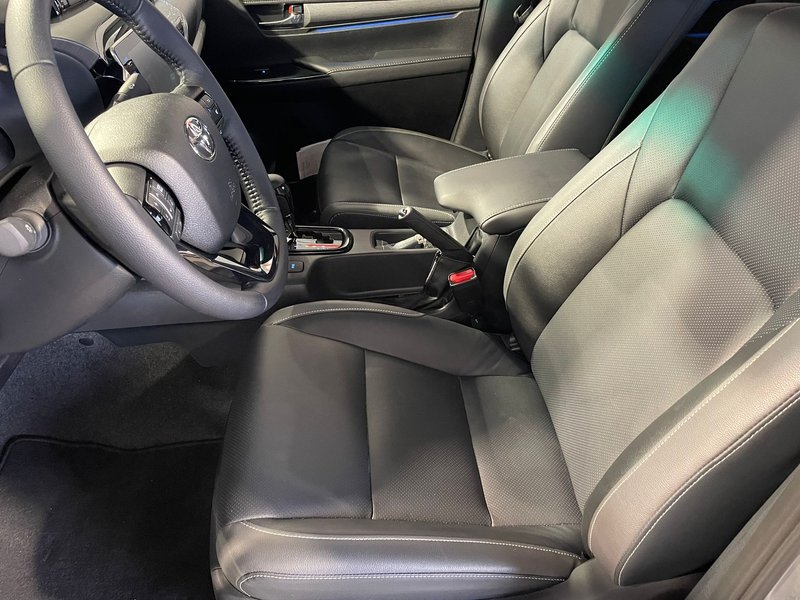 Toyota Hilux 2025, foto 26