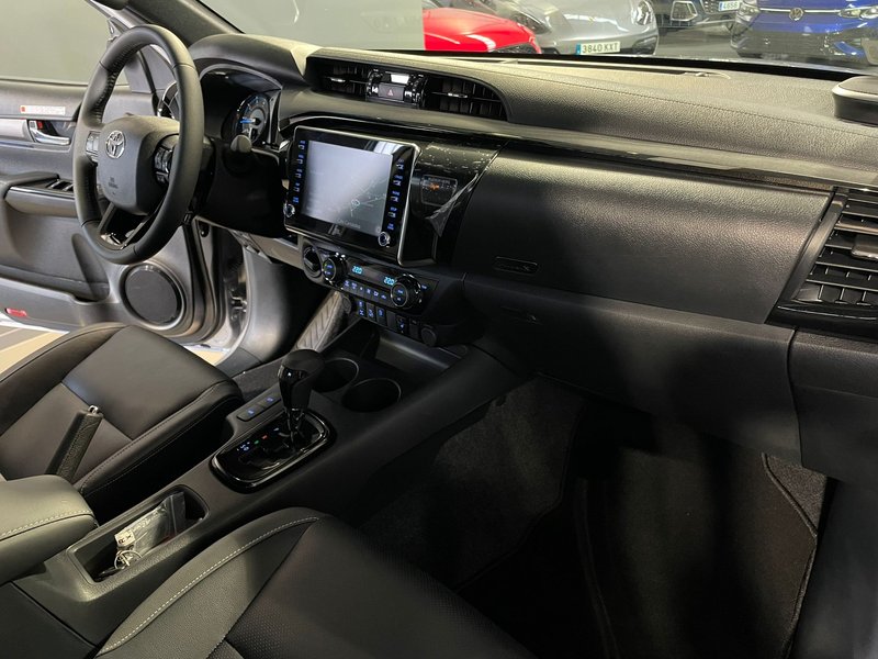 Toyota Hilux 2025, foto 32