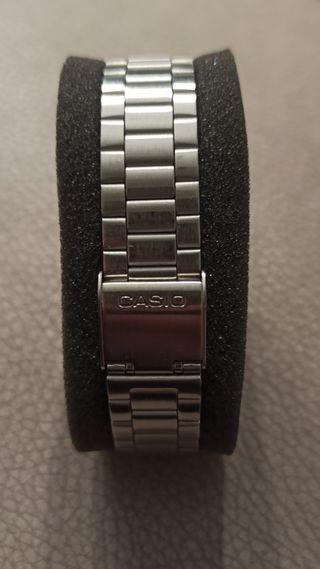 Reloj Casio unisex vintage en acero 30e