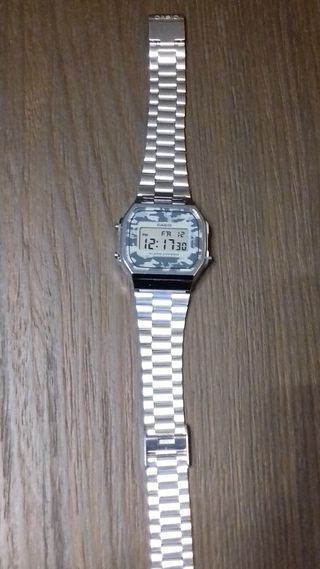 Reloj Casio unisex vintage en acero 30e