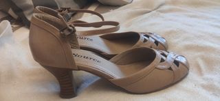 Zapatos salón beige