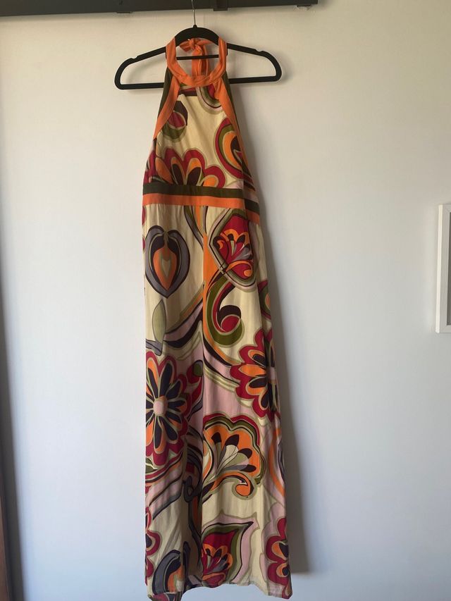 3 vestidos de marcas diferentes