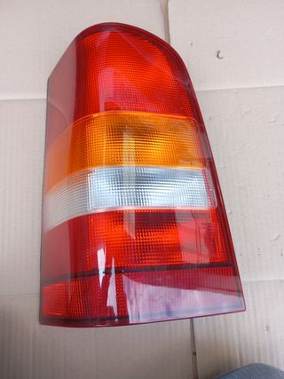 Mercedes vito 112 cdi piloto trasero izk