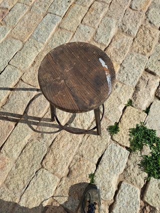 Antiguo Taburete industrial